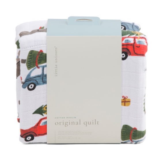 Little Unicorn Cotton Muslin Holiday Haul Quilt - Picture 1 of 2